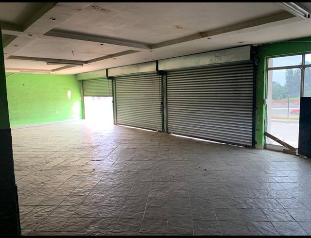 1,900M² WAREHOUSE TO LET IN WYNBERG